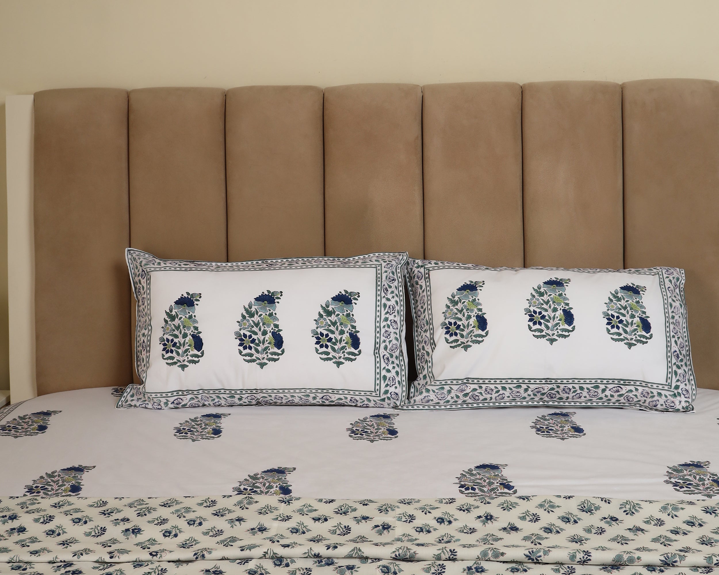 Indigo Bloom Paisley Bedsheet